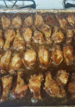 A picture of Honey Onion Chicken Wings.