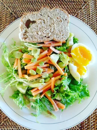 Langkah Gampang Menyiapkan Resep  Salad so simple yang Menggugah Selera, Bikin Ketagihan