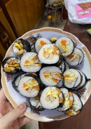 Hình của món Cơm cuộn-kim pắp.