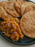 Daal Kachori With Sooji Halwa