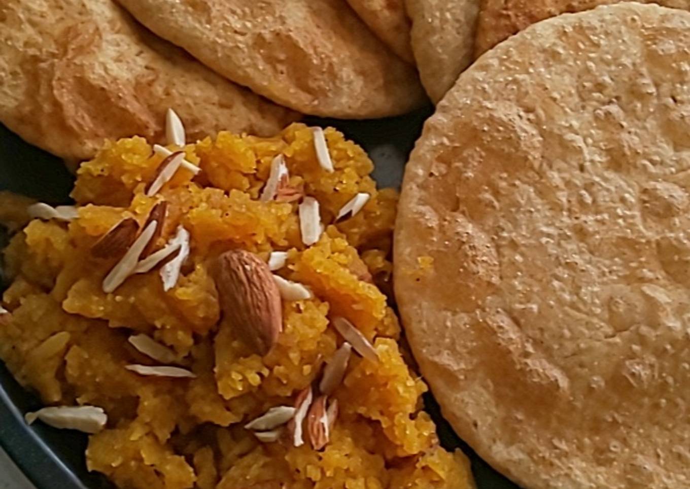 Daal Kachori With Sooji Halwa