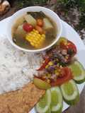 MENU BEKAL : CUMI ASIN JAGUNG, TEMPE GORENG TIPIS, SAYUR ASEM