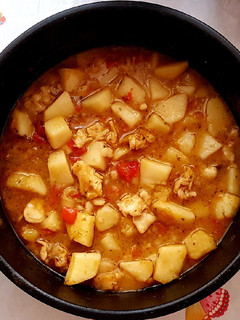 Una foto de Patatas guisadas con merluza