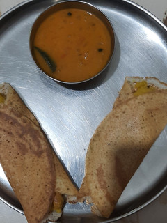 મસાલા ઢોસા (Masala Dosa Recipe In Gujarati) રેસીપી મુખ્ય ફોટો