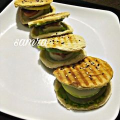 A picture of Mini sandwich.