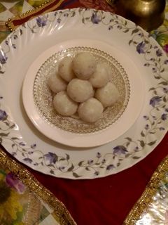 নারকেলের নাড়ু (narkeler naru recipe in bengali) রেসিপির প্রধান ছবি