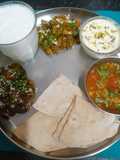 Sunday Special Gujarati Thali For Lunch