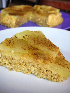 Una foto de Torta de manzana, coco y naranja light rica y muy saludable