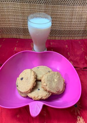 राजगिरा चॉकलेट चिप कुकीज़(Rajgira chocolate chip cookies recipe in hindi) रेसिपी मुख्य फोटो