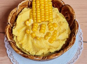 Una foto de Hummus con choclo 🌽