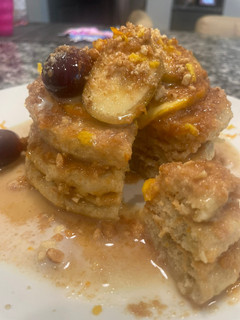 A picture of Banana and oatmeal pancake.