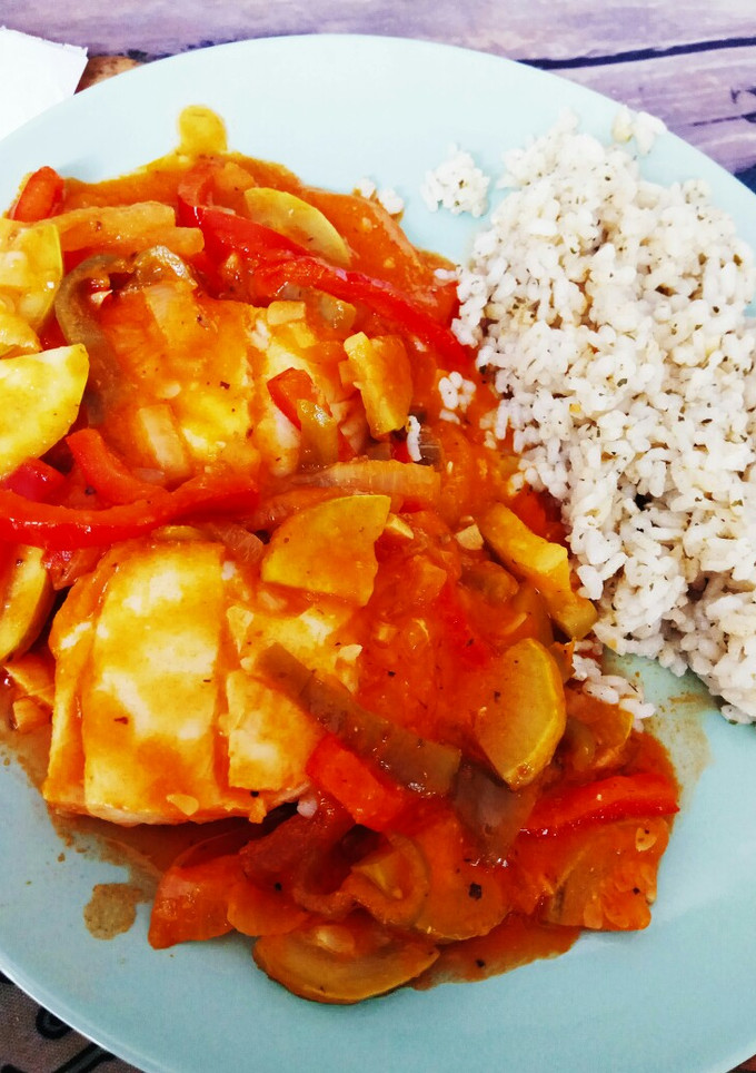 Una foto de Bacalao con pisto