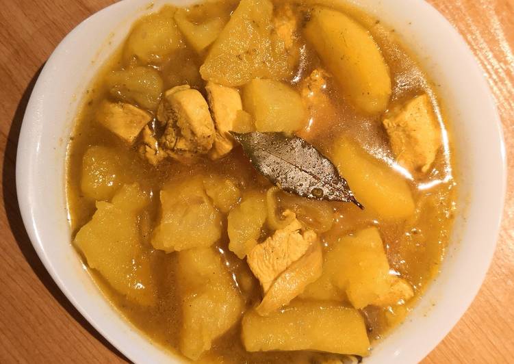 Patatas guisadas con pollo 🥔 🐔 fáciles