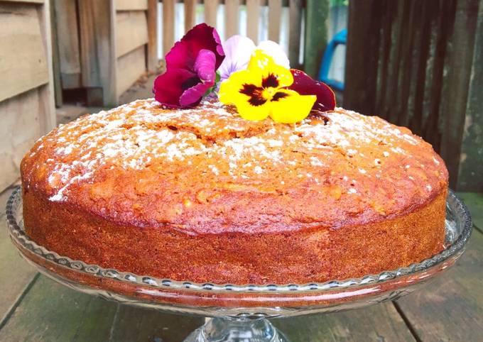 Carrot and walnut cake Recipe by August Diamond - Cookpad