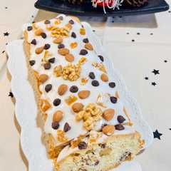 Una foto de Budín Inglés Navideño con Chips de Chocolate, Naranja y Frutas Secas