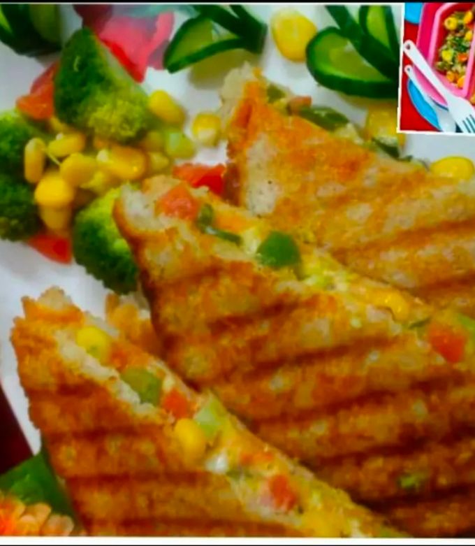 A picture of Healthy Grilled  Corn Capsicum Broccoli Sandwich.