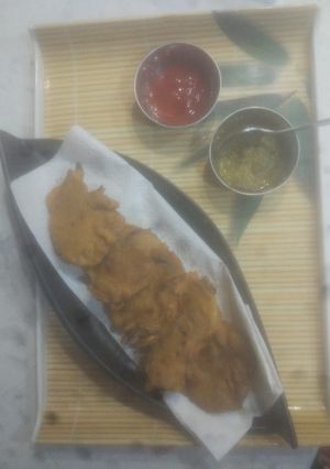 प्याज़ के पकोड़े (Pyaz ke pakode recipe in hindi) रेसिपी मुख्य फोटो