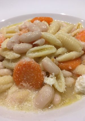Une photo de Pasta di fagioli