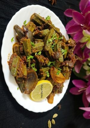 भिंडी दो प्याजा रेसिपी मुख्य फोटो