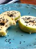 Snack de manzana y mantequilla de maní