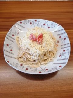 Baconos carbonara spagetti recept fotója