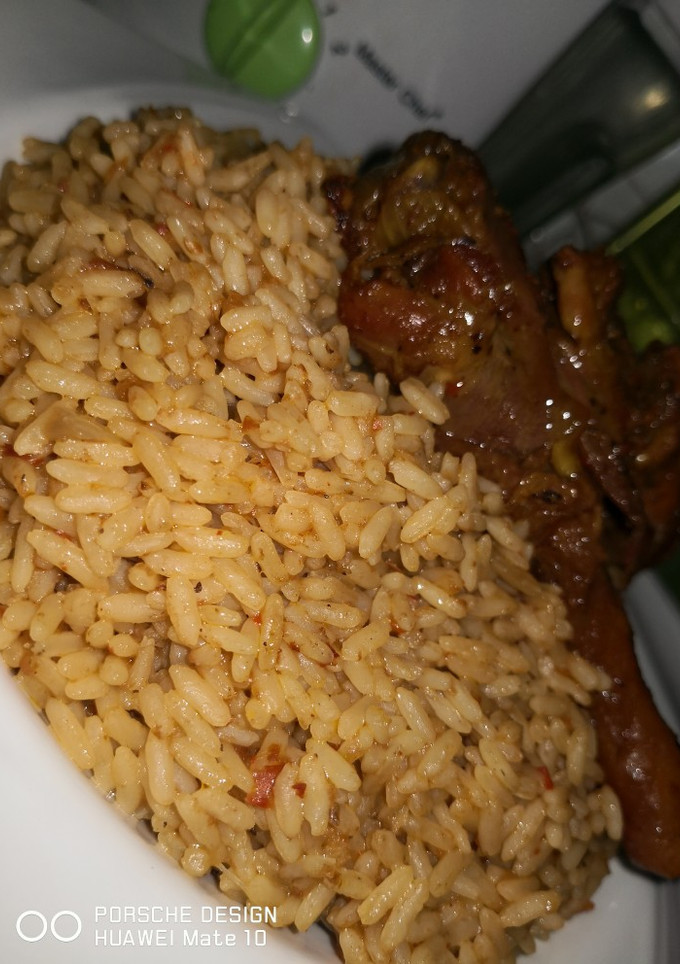 A picture of Jollof.