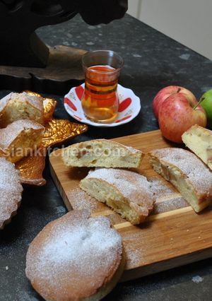 A picture of Tiny Apple Cakes.