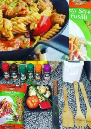 A picture of Pasta & Chicken.
