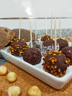 Foto principal de Bombones de coco 🥥 y chocolate🍫