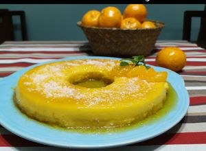 Una foto de Flan de Mandarinas y coco