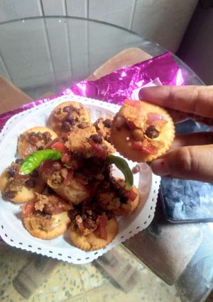 चना चाट (Chana chaat recipe in Hindi) रेसिपी मुख्य फोटो
