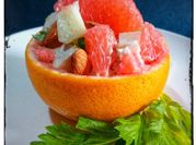 Una foto de ensalada de pomelo