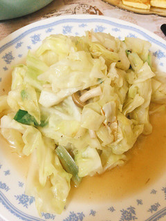炒好菇道高麗菜 的食譜成品照片