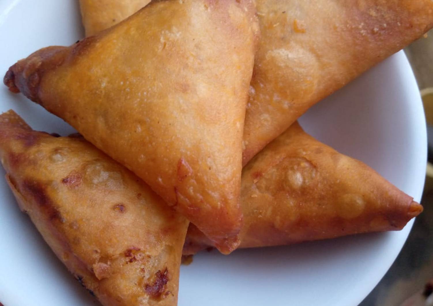Spicy beef samosa Recipe by Anamta Azeem Cookpad