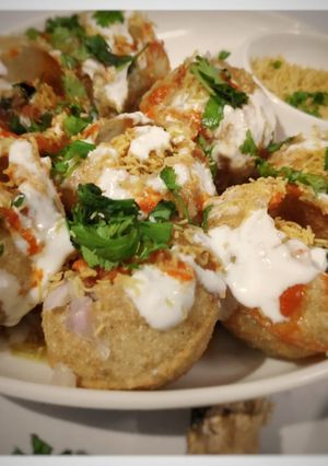 દહીં પૂરી (Dahi Poori Recipe In Gujarati) રેસીપી મુખ્ય ફોટો