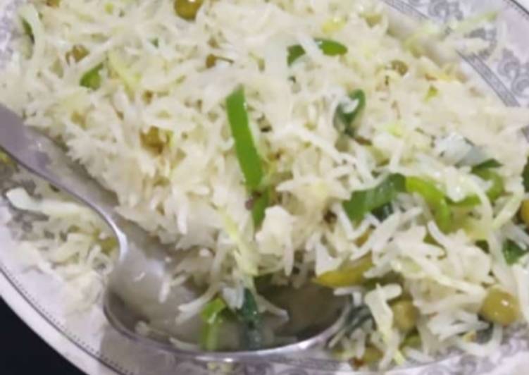 Steps to Prepare Super Quick Homemade White and green rice