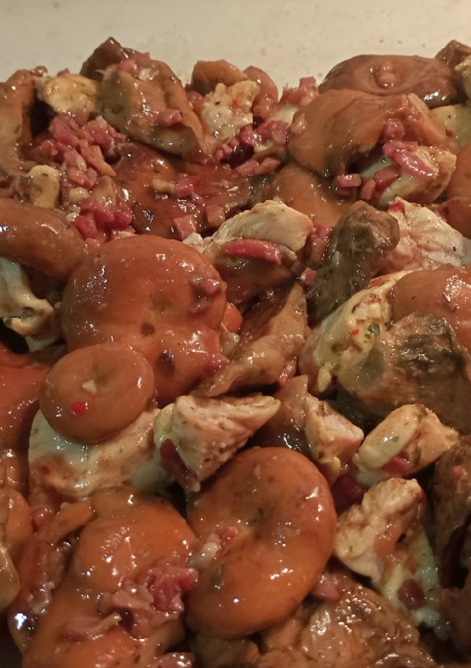 Una foto de Níscalos con pollo marinado
