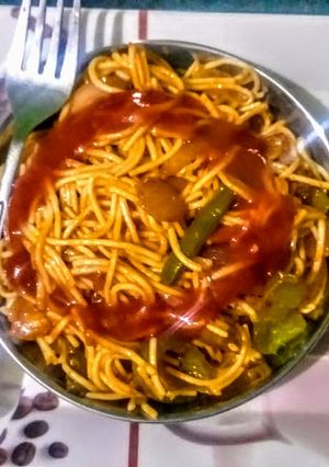 वेज चाऊमीन रेसिपी मुख्य फोटो