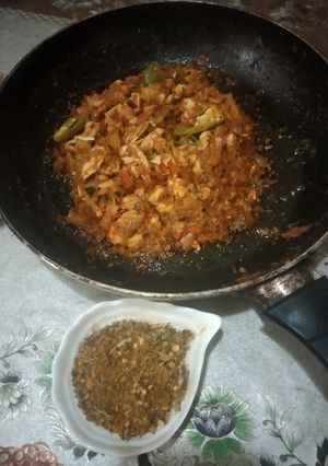 A picture of Chicken Katakat with Homemade katakat masala.