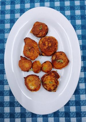 A picture of Egg pkoda.