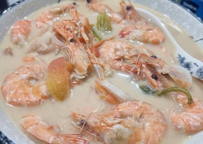 Recipe of Super Quick Homemade Shrimp in Tamarid and Coconut Cream