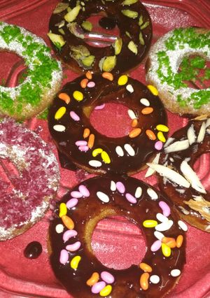 A picture of Suji donuts.