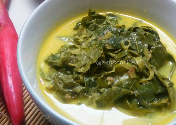 Bagaimana Membuat Gulai Daun Singkong Kecombrang Anti Gagal