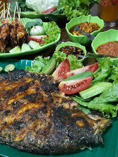 Foto resep SEAFOOD BAKAR ala JIMBARAN /IKAN BAKAR /UDANG / CUMI BAKAR 👍