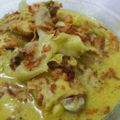 Ayam Masak Kuah Kuning রেসিপির প্রধান ছবি