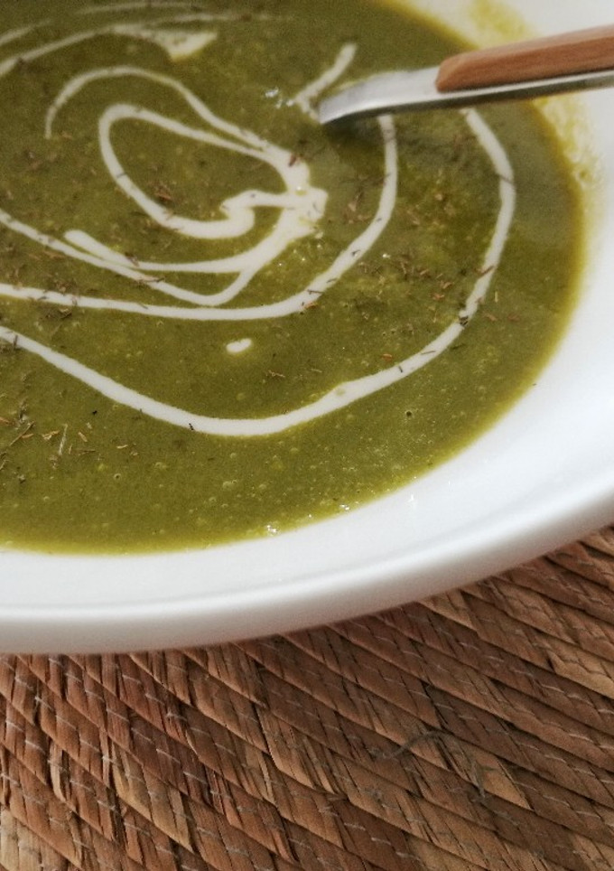 Una foto de Crema de acelga y calabacita 💚