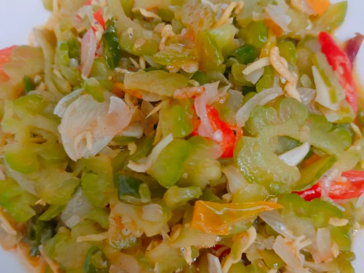 Langkah Mudah untuk Membikin Resep Tumis pare teri medan yang Enak Banget Anti Ribet, Lezat Sekali