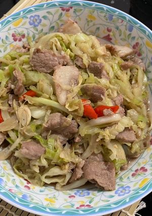 รูปของ ผัดกะหล่ำปลีใส่หมู (สูตรเหนือ)