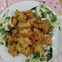 A picture of Chinese pakoray.