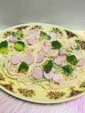 Espaguetti en salsa Alfredo con brócoli jamón y queso!
